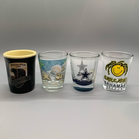 10 assorted shot glasses - Picture 2 of 4